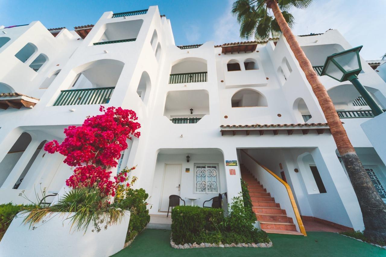 סנטה פונסה Aparthotel Holiday Center מראה חיצוני תמונה