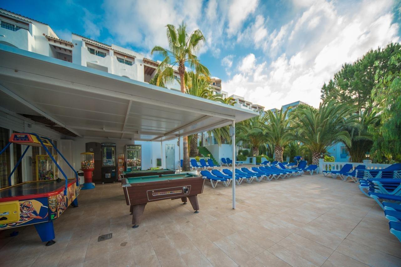 סנטה פונסה Aparthotel Holiday Center מראה חיצוני תמונה