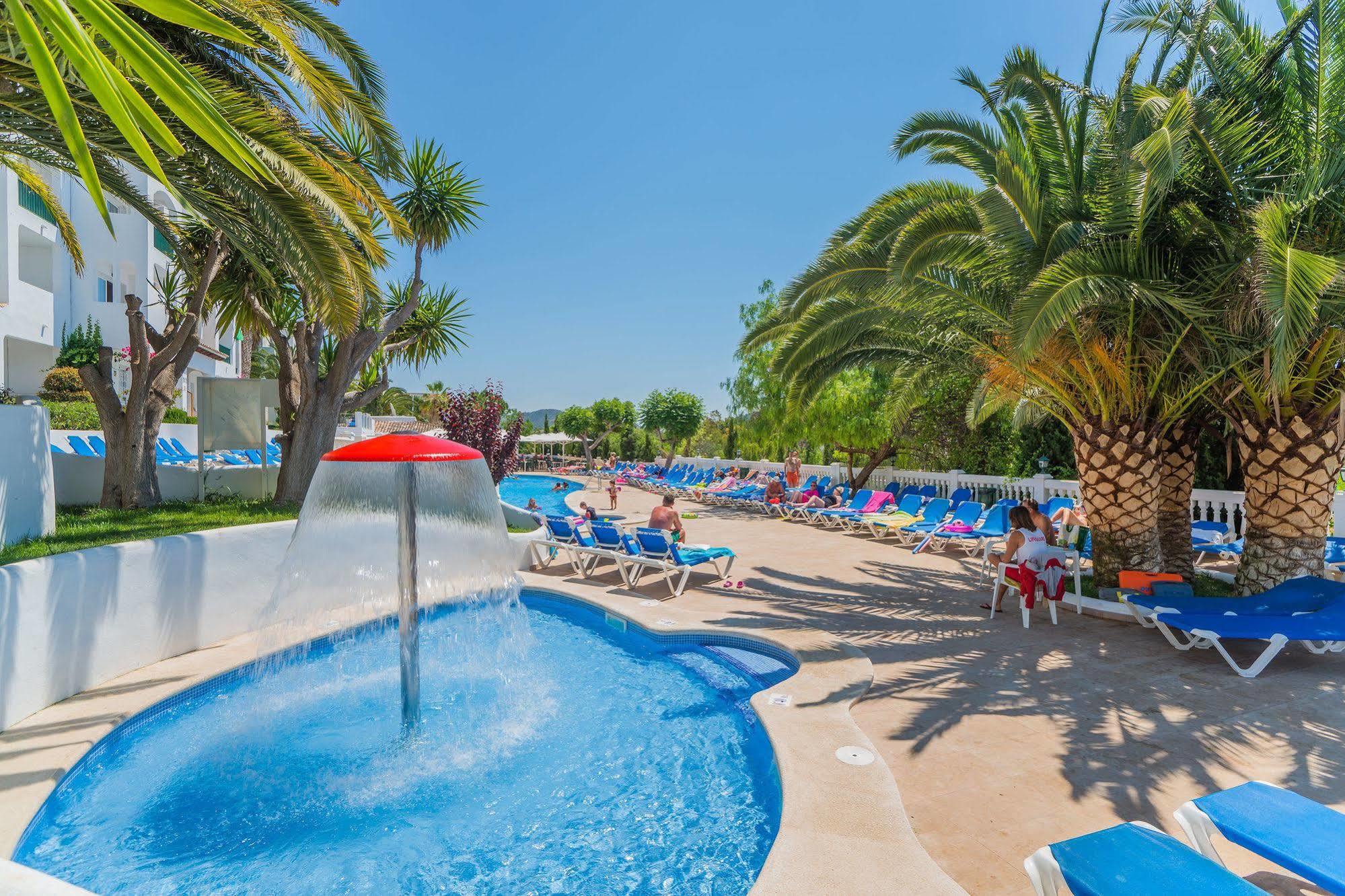 סנטה פונסה Aparthotel Holiday Center מראה חיצוני תמונה