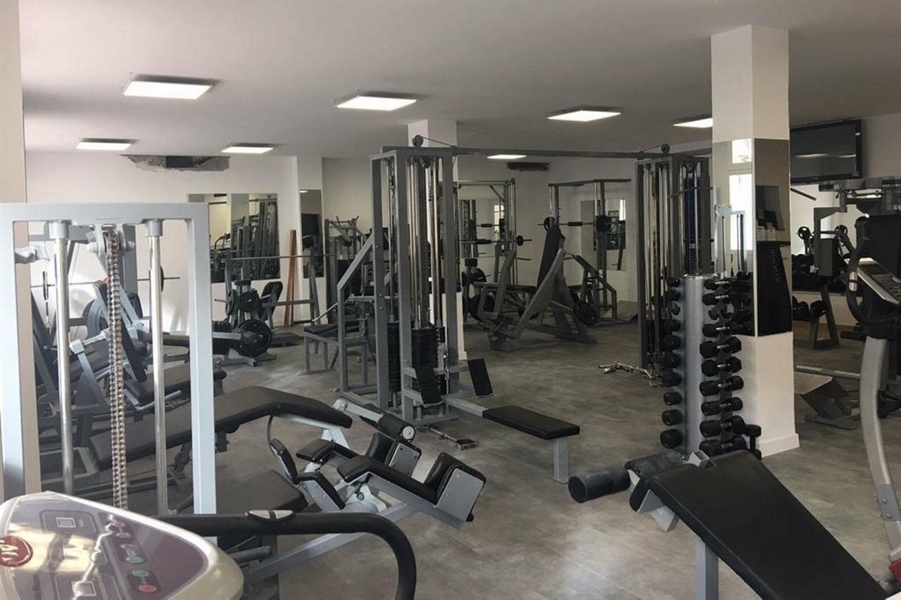 סנטה פונסה Aparthotel Holiday Center מראה חיצוני תמונה